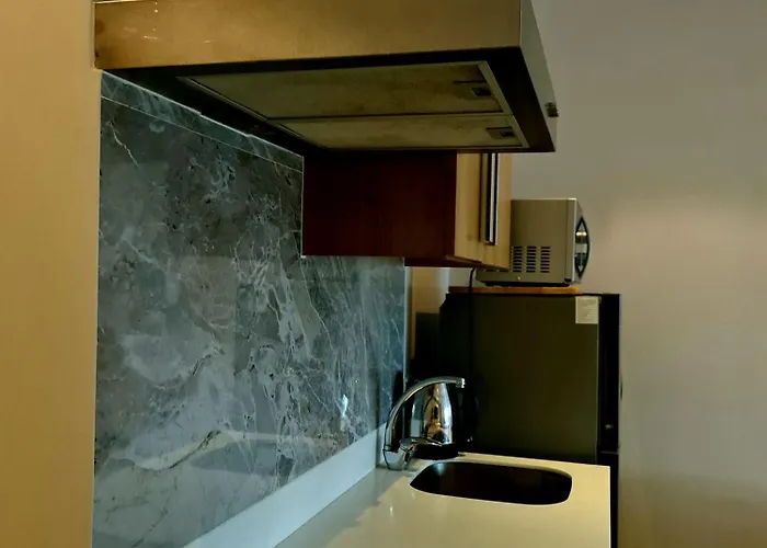 Apartment Unit Knightsbridge Residences, Makati Manila